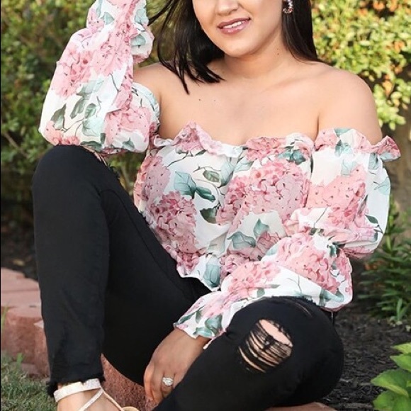 Floral bandeau top with sleeves NWOT size Small - Picture 6 of 7